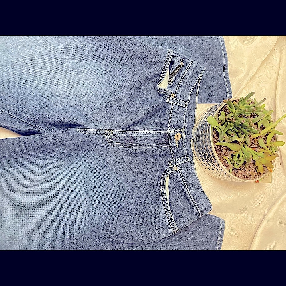 Women’s NY Jeans size 6 straight leg tall